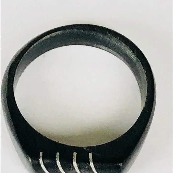 Eco-Friendly Silver Tone Striped Black Wooden Ring Sz 5 - Picture 4 of 5